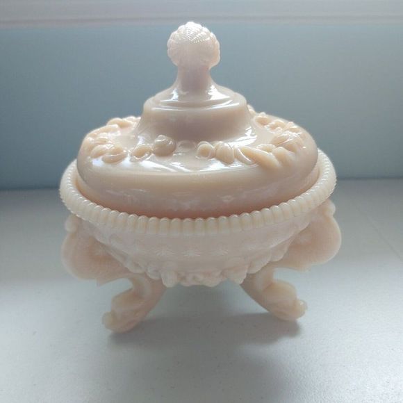 Westmoreland Other - Vintage candy dish shell glass peach cream dragon footed RARE color